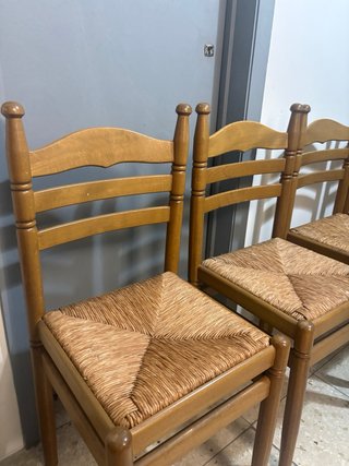 Sillas de madera y mimbre (4 unidades)