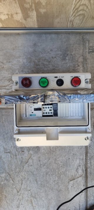 Cuadro de mando para bomba de aguas residuales