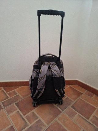 Mochila Totto con ruedas y estampado