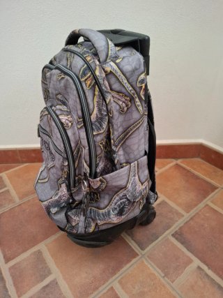 Mochila Totto con ruedas y estampado