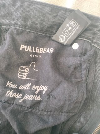 Pantalón vaquero Pull&Bear Baggy negro desgastado
