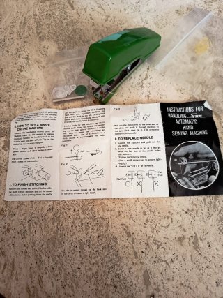 Mini Máquina de Coser Sun Vintage Años 80
