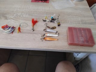 Lotes de señuelos y cucharillas de pesca,