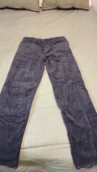 Pantalones Levi's de pana morados