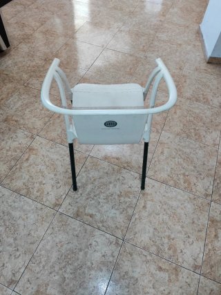 9 Sillas de bar/terraza beige y verde