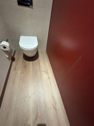 Limpirza de pisos eacaleraa , parking