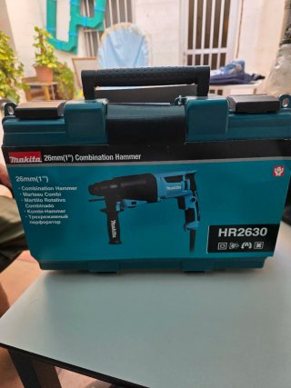 Taladro Rotativo Makita 26mm (1) HR2630