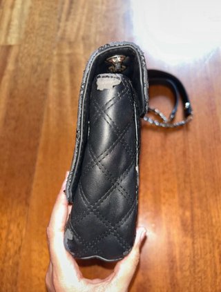 Borsa Guess trapuntata nera