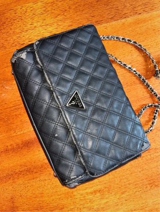Borsa Guess trapuntata nera