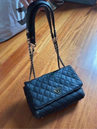 Borsa Guess trapuntata nera