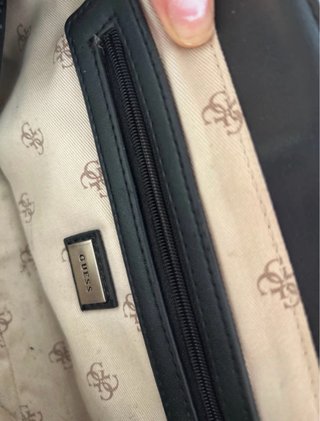 Borsa Guess trapuntata nera