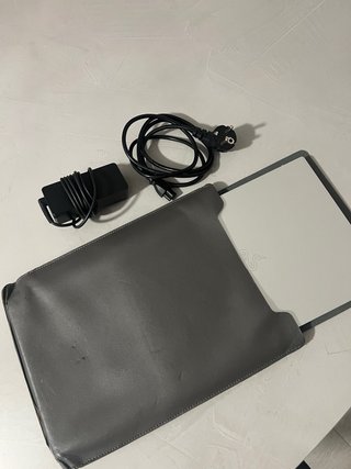 Portátil Razer Book 13 / i7 / 512GB