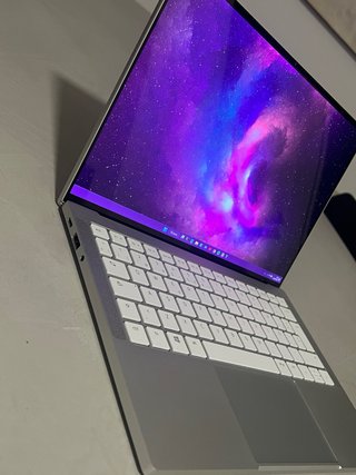 Portátil Razer Book 13 / i7 / 512GB