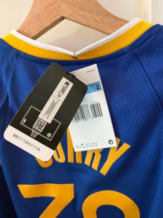 Conjunto Warriors Nike Talla M (Niño)