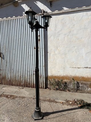 Farola de jardín negra y gris