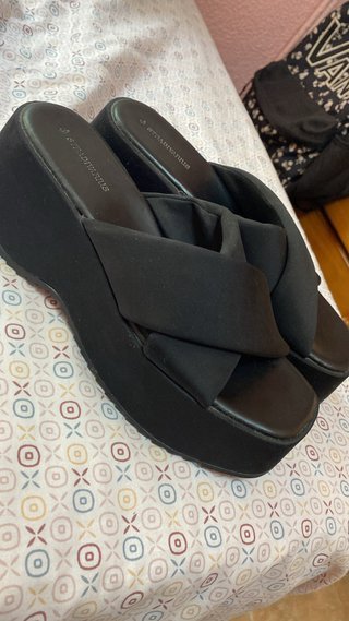 Sandalias negras Stradivarius plataforma