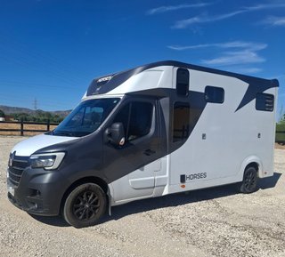 Renault Master 2020 para caballos