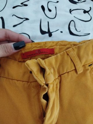 Pantalones amarillos de pana 4 años