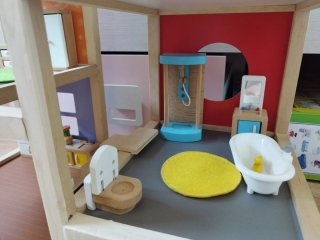 Casa de muñecas Hape de madera