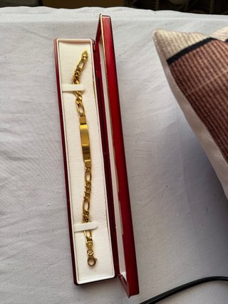 Esclava de oro para hombre