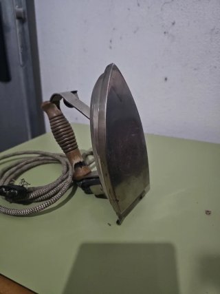 Plancha eléctrica vintage