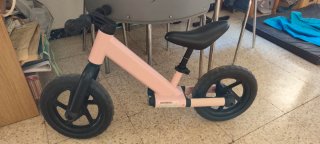 Bici de equilibrio infantil rosa