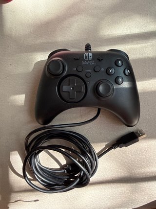 Mando Nintendo Switch con Cable Negro