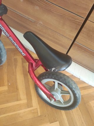 Bicicleta Chicco sin pedales roja