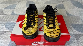 Tenis Nike Niño Amarillos y Verdes