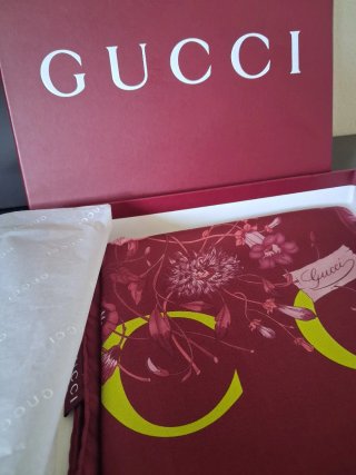 Foulard in pura seta Gucci originale