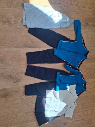 Lote uniforme Reina Adosinda Talla 2