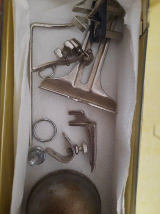 Máquina de coser Alfa Royale.