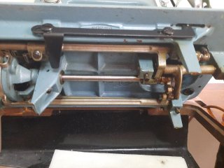 Máquina de coser Alfa Royale.