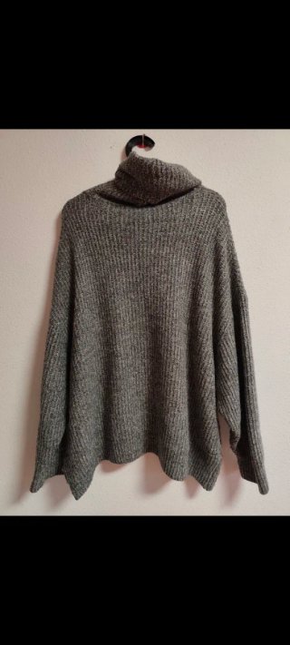 Jersey de chica talla M oversize de Zara.
