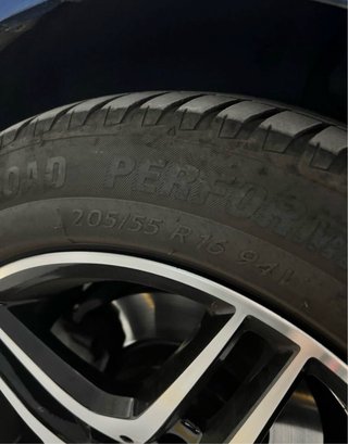 Llantas Mercedes Benz 16” con neumáticos
