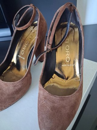 Scarpe Pitti Oro camoscio marroni con cinturino