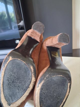 Scarpe Pitti Oro camoscio marroni con cinturino