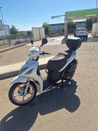 Suzuki Sixteen 125 Scooter Blanco/Marrón
