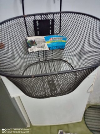Cesta de metal para bicicleta