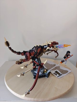 LEGO 76406 Dragón Húngaro Cola de Fuego