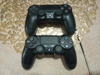 PS4 Slim 1TB + 2 Mandos + 3 Juegos (Trato en mano)