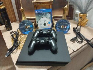 PS4 Slim 1TB + 2 Mandos + 3 Juegos (Trato en mano)