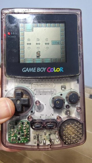 Game Boy Color Transparente más dos juegos