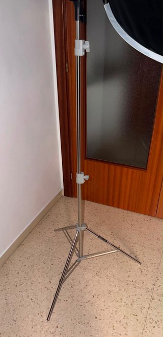 Foco, Trípode y Softbox Neewer
