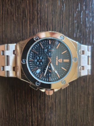 Reloj DIESEL Negro y Dorado