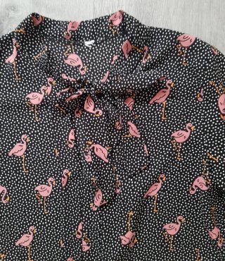Blusa mujer lazada al cuello un poco elástica