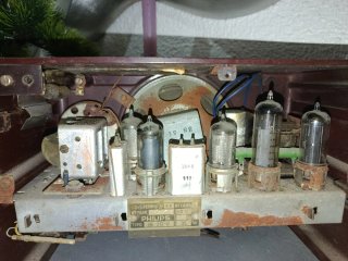Radio Philips antigua válvulas baquelita
