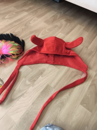 Lote pelucas y accesorios disfraz