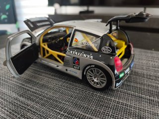 Maqueta Renault Clio 24