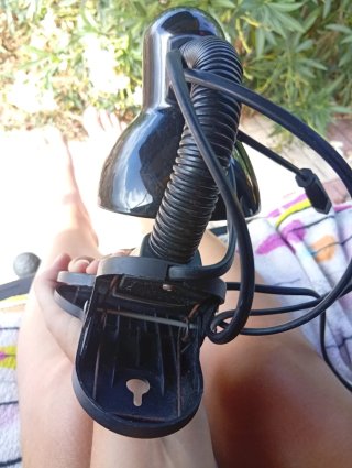 Lámpara de escritorio con pinza